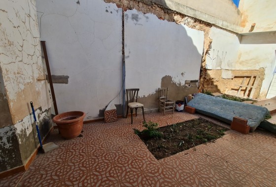 Venta - Adosado -
Pinoso