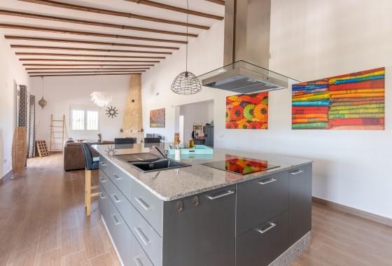 Resale - Detached Villa -
La Romana