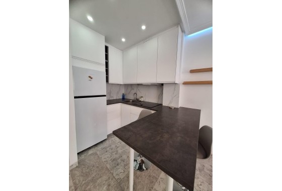 Resale - Apartment / Flat -
Torrevieja - Nueva Torrevieja
