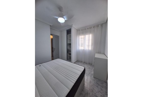 Resale - Apartment / Flat -
Torrevieja - Nueva Torrevieja