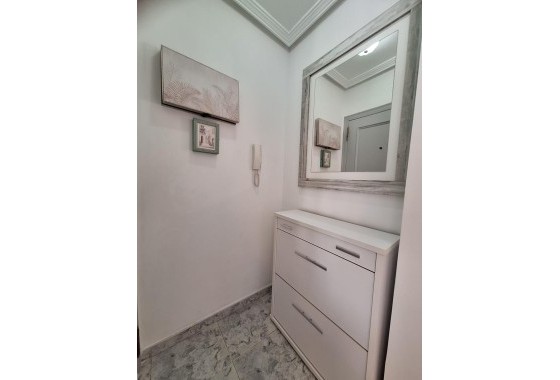 Resale - Apartment / Flat -
Torrevieja - Nueva Torrevieja