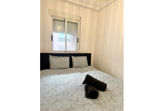 Venta - Apartamento / Piso -
Torrevieja