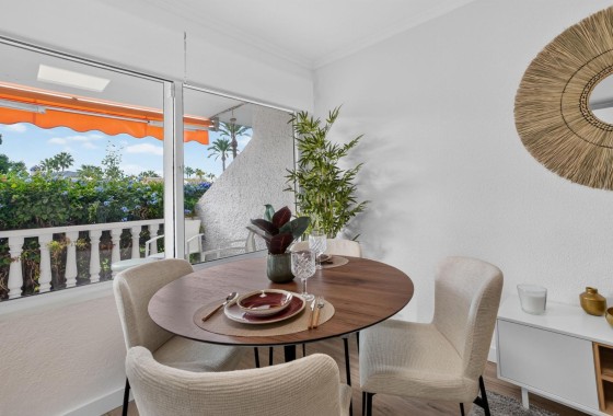 Sprzedaż - Apartament / Mieszkanie -
Orihuela Costa - Villamartín