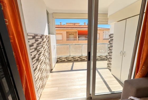 Sprzedaż - Apartament / Mieszkanie -
Torrevieja - Playa de los Naufragos