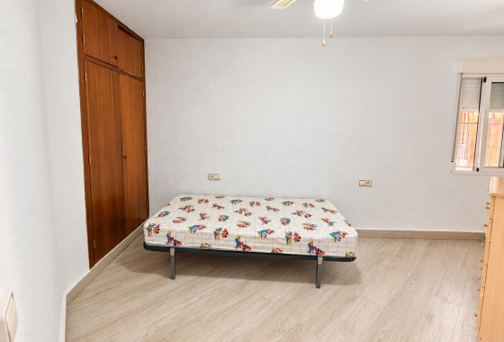 Sprzedaż - Apartament / Mieszkanie -
Torrevieja - Playa de los Naufragos