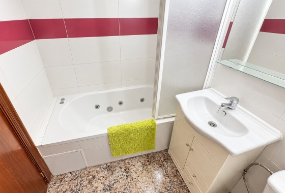 Sprzedaż - Apartament / Mieszkanie -
Torrevieja - Playa de los Naufragos
