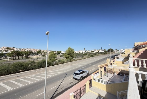 Venta - Adosado -
Villamartín