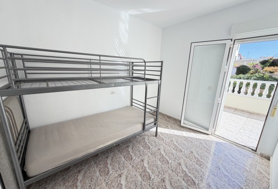 Venta - Adosado -
Villamartín
