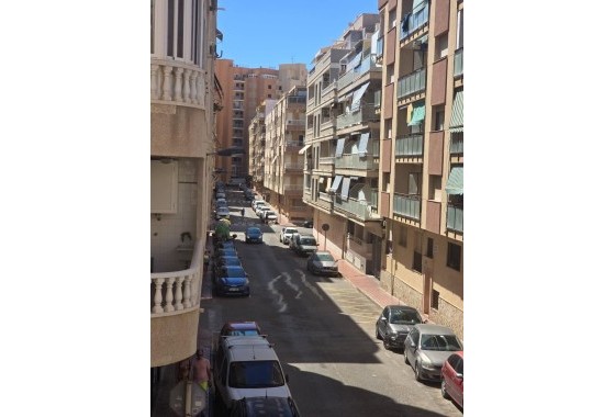 Wiederverkauf - Wohnung / Apartment -
Torrevieja - Playa del Cura