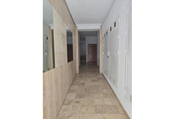 Wiederverkauf - Wohnung / Apartment -
Torrevieja - Playa del Cura