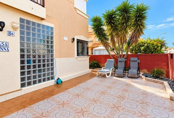 Venta - Apartamento / Piso -
Orihuela Costa - La Florida