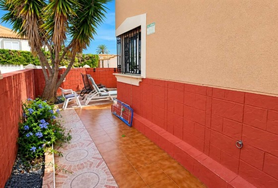 Venta - Apartamento / Piso -
Orihuela Costa - La Florida