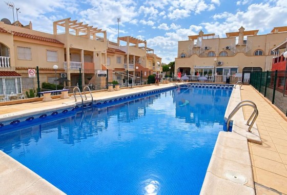Venta - Apartamento / Piso -
Orihuela Costa - La Florida