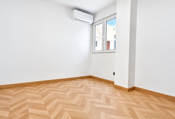 Herverkoop - Appartement / Flat -
Torrevieja