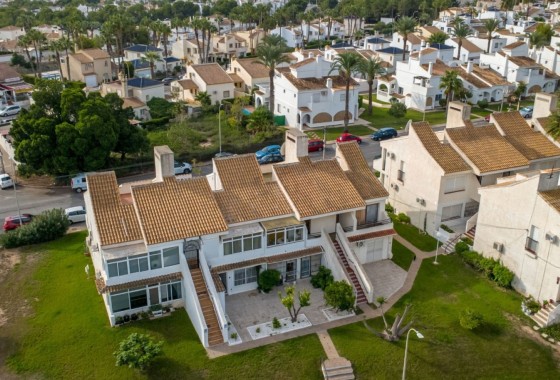 Sprzedaż - Apartament / Mieszkanie -
Orihuela Costa - Villamartín