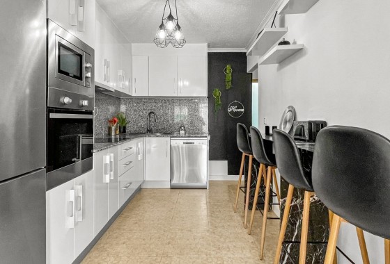 Sprzedaż - Apartament / Mieszkanie -
Torrevieja - La Siesta