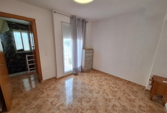 Herverkoop - Halfvrijstaande villa -
Torrevieja