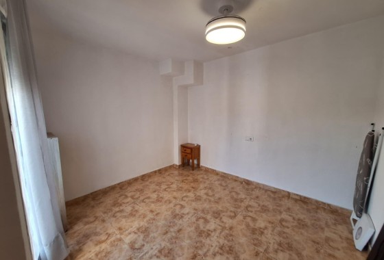 Herverkoop - Halfvrijstaande villa -
Torrevieja