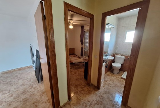 Herverkoop - Halfvrijstaande villa -
Torrevieja