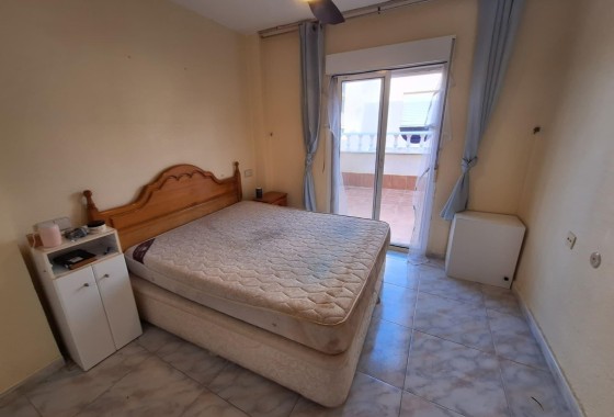 Herverkoop - Halfvrijstaande villa -
Torrevieja