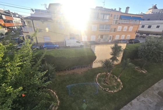 Herverkoop - Appartement / Flat -
Torrevieja