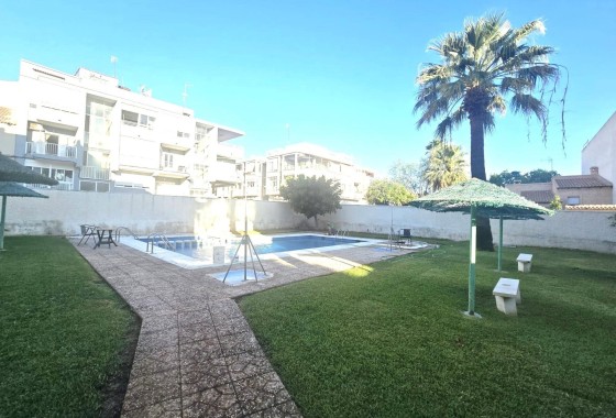 Herverkoop - Appartement / Flat -
Torrevieja