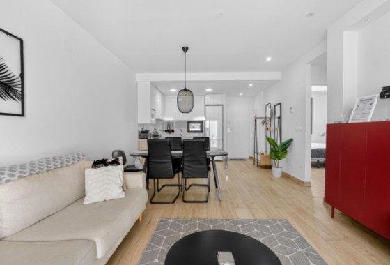 Wiederverkauf - Wohnung / Apartment -
Torrevieja