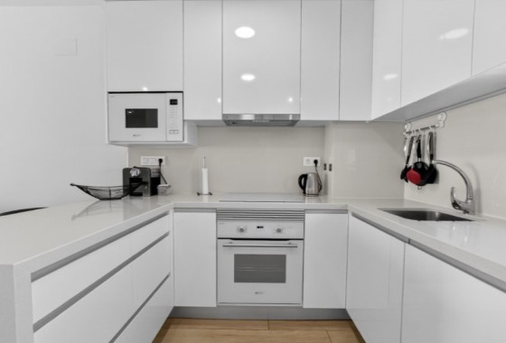Wiederverkauf - Wohnung / Apartment -
Torrevieja