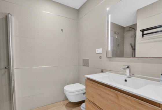 Wiederverkauf - Wohnung / Apartment -
Torrevieja