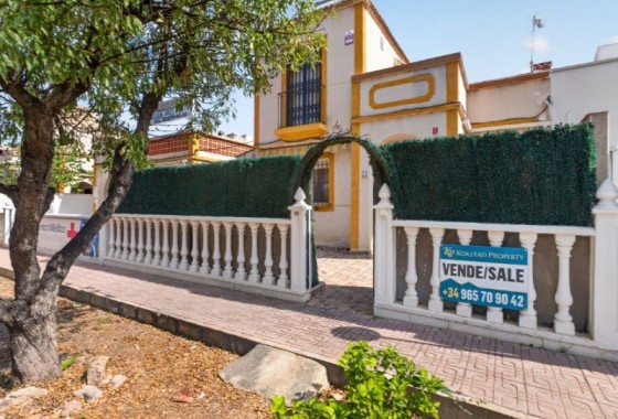 Revente - Maison de ville -
Torrevieja