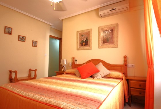 Herverkoop - Appartement / Flat -
Torrevieja - Las Piscinas Naturales