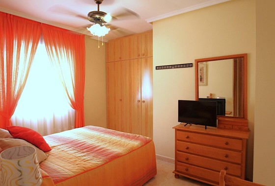 Herverkoop - Appartement / Flat -
Torrevieja - Las Piscinas Naturales