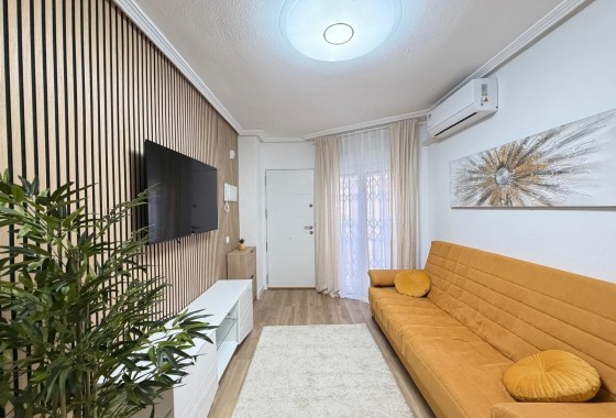 Herverkoop - Appartement / Flat -
Torrevieja - Playa de los Locos