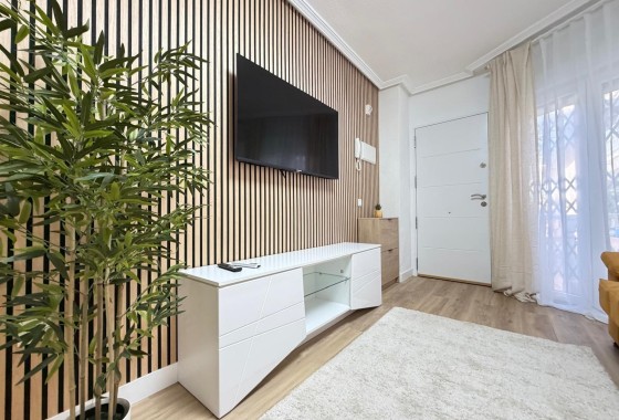 Herverkoop - Appartement / Flat -
Torrevieja - Playa de los Locos