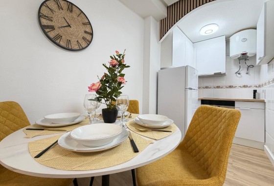 Herverkoop - Appartement / Flat -
Torrevieja - Playa de los Locos