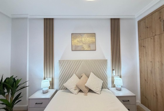 Herverkoop - Appartement / Flat -
Torrevieja - Playa de los Locos