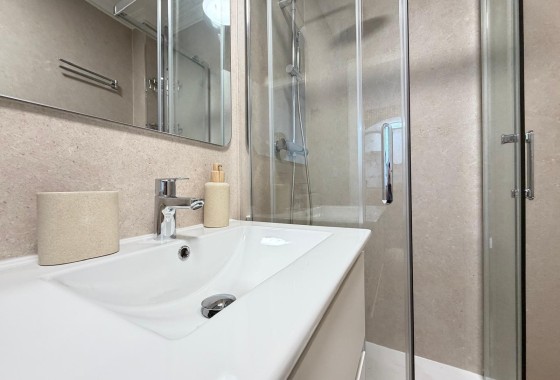 Herverkoop - Appartement / Flat -
Torrevieja - Playa de los Locos