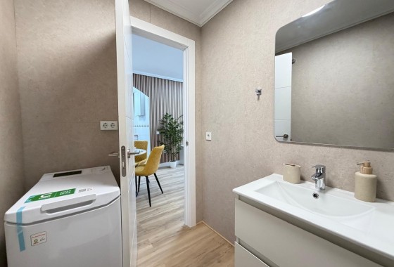 Herverkoop - Appartement / Flat -
Torrevieja - Playa de los Locos