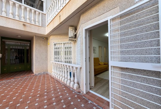Herverkoop - Appartement / Flat -
Torrevieja - Playa de los Locos