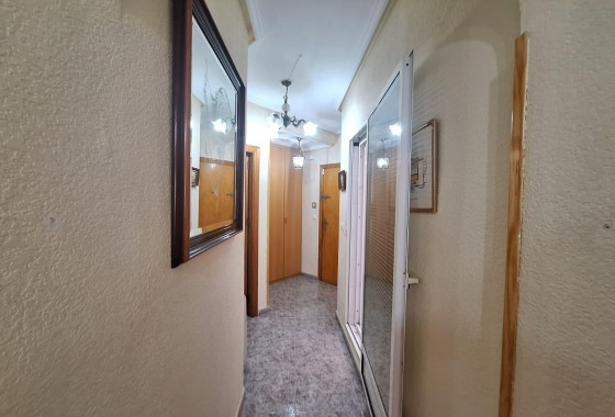 Herverkoop - Appartement / Flat -
Torrevieja - Playa de los Locos