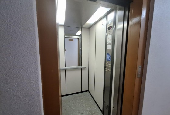 Herverkoop - Appartement / Flat -
Torrevieja - Playa de los Locos