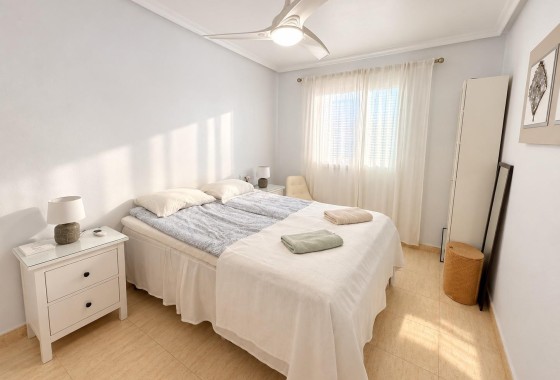Herverkoop - Appartement / Flat -
Orihuela Costa - Punta Prima