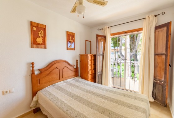 Herverkoop -  -
Torrevieja - Lago jardin