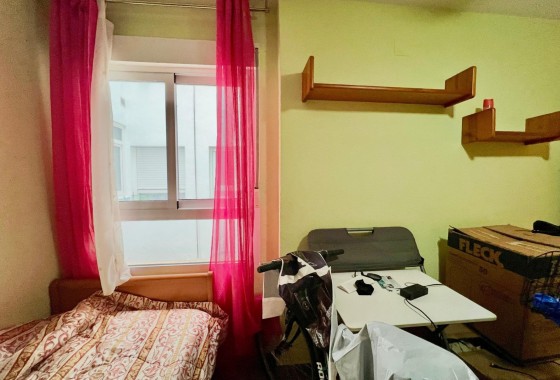 Resale - Apartment / Flat -
Torrevieja - Puerto Deportivo
