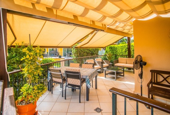 Herverkoop - Rijhuis -
Torrevieja - Los Balcones