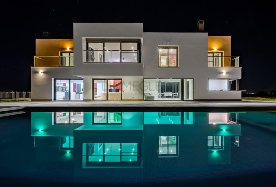 Resale - Detached Villa -
La Marina