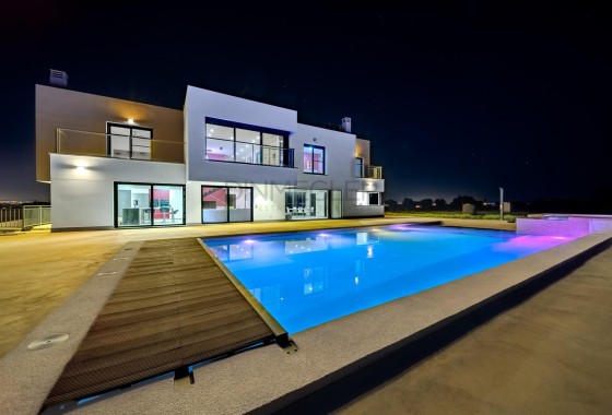 Resale - Detached Villa -
La Marina