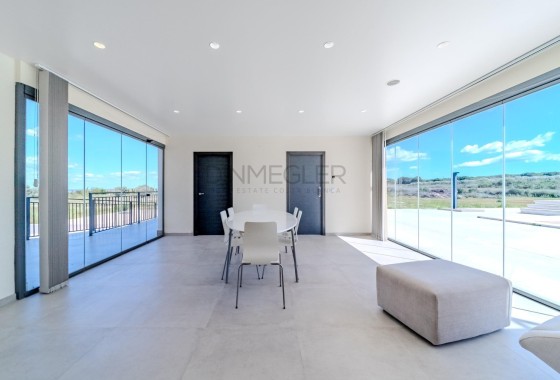 Resale - Detached Villa -
La Marina