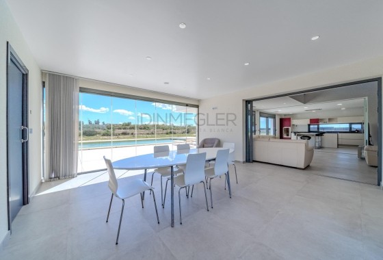 Resale - Detached Villa -
La Marina