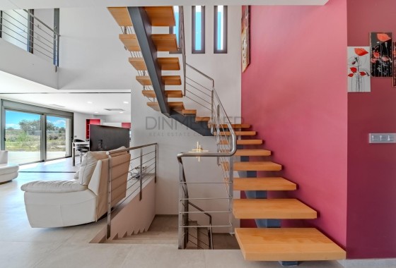 Resale - Detached Villa -
La Marina